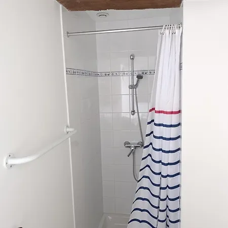 Дом отдыха Maison En Pierre Pour 6 Personnes A 400m De La Plage, Secteur Logeo - Fr-1-639-139 *