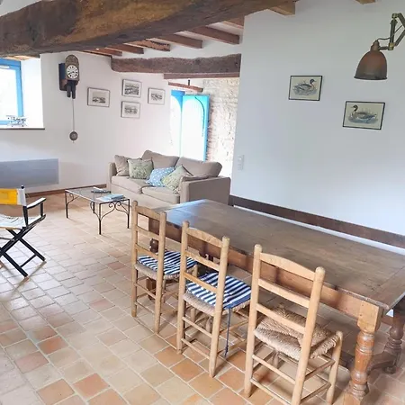 Дом отдыха Maison En Pierre Pour 6 Personnes A 400m De La Plage, Secteur Logeo - Fr-1-639-139 *