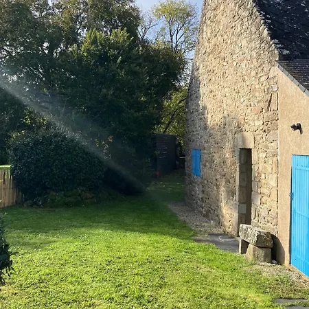Maison En Pierre Pour 6 Personnes A 400m De La Plage, Secteur Logeo - Fr-1-639-139 Сарзо